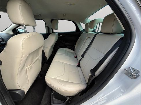 Used 2015 Ford Focus Titanium image 33