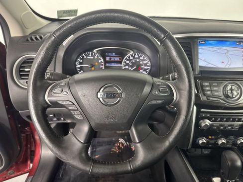 Used 2019 Nissan Pathfinder SL AWD/4WD image 11