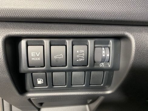Used 2025 Subaru Forester Touring AWD/4WD image 25