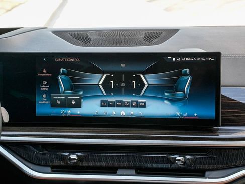 Used 2024 BMW X5 xDrive40i w/ Premium Package image 14