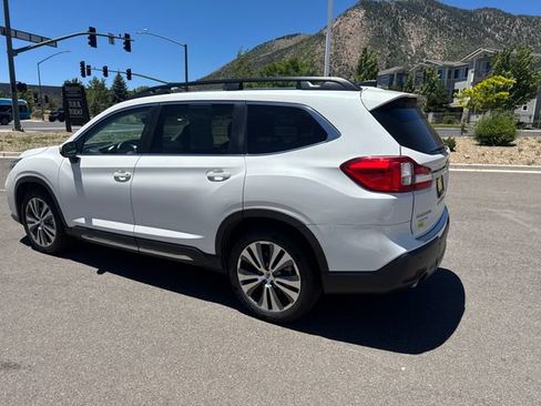 Used 2022 Subaru Ascent Limited w/ Technology Package AWD/4WD image 5