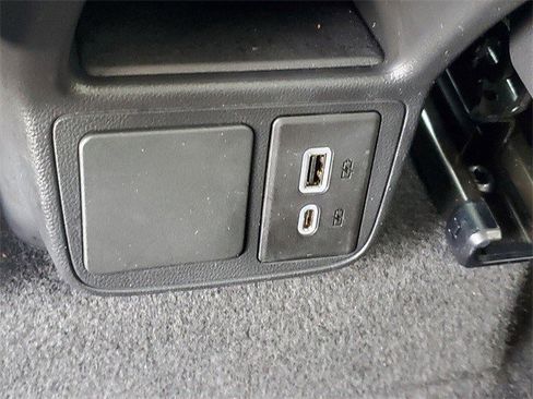 Used 2023 Buick Encore GX Select w/ Sport Touring Package image 10