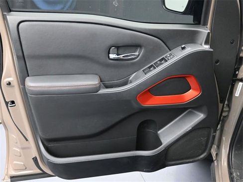 Used 2023 Nissan Frontier PRO-4X w/ Pro Convenience Package image 13