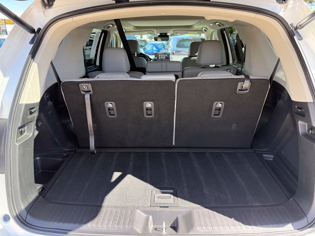 Used 2025 Honda Pilot Touring image 15