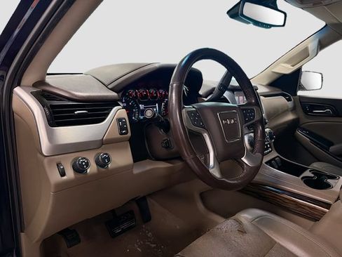 Used 2019 GMC Yukon SLT w/ Premium Edition AWD/4WD image 32