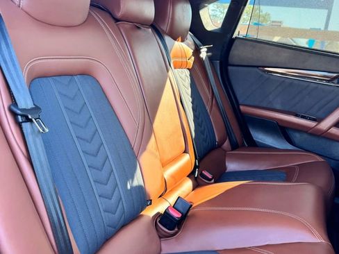 Used 2017 Maserati Quattroporte S GranLusso image 17