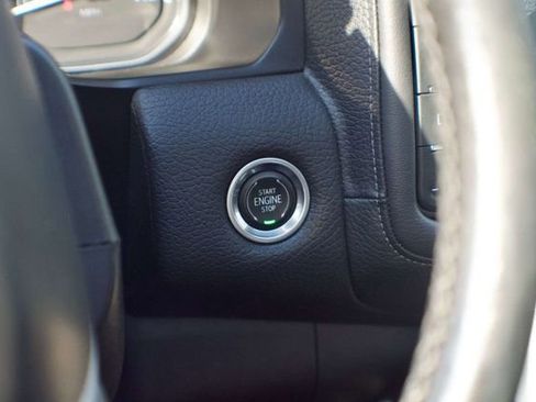 Used 2021 GMC Yukon XL Denali w/ Denali Premium Package image 31