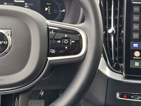 New 2025 Volvo XC90 T8 Core w/ Protection Package image 30