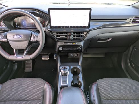 Used 2023 Ford Escape ST-Line w/ Tech Pack #1 AWD/4WD image 13