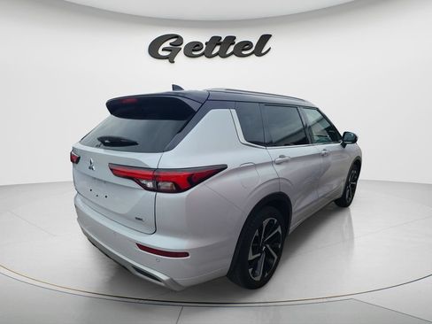 Used 2024 Mitsubishi Outlander SEL FWD image 3