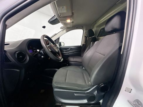Used 2020 Mercedes-Benz Metris image 14