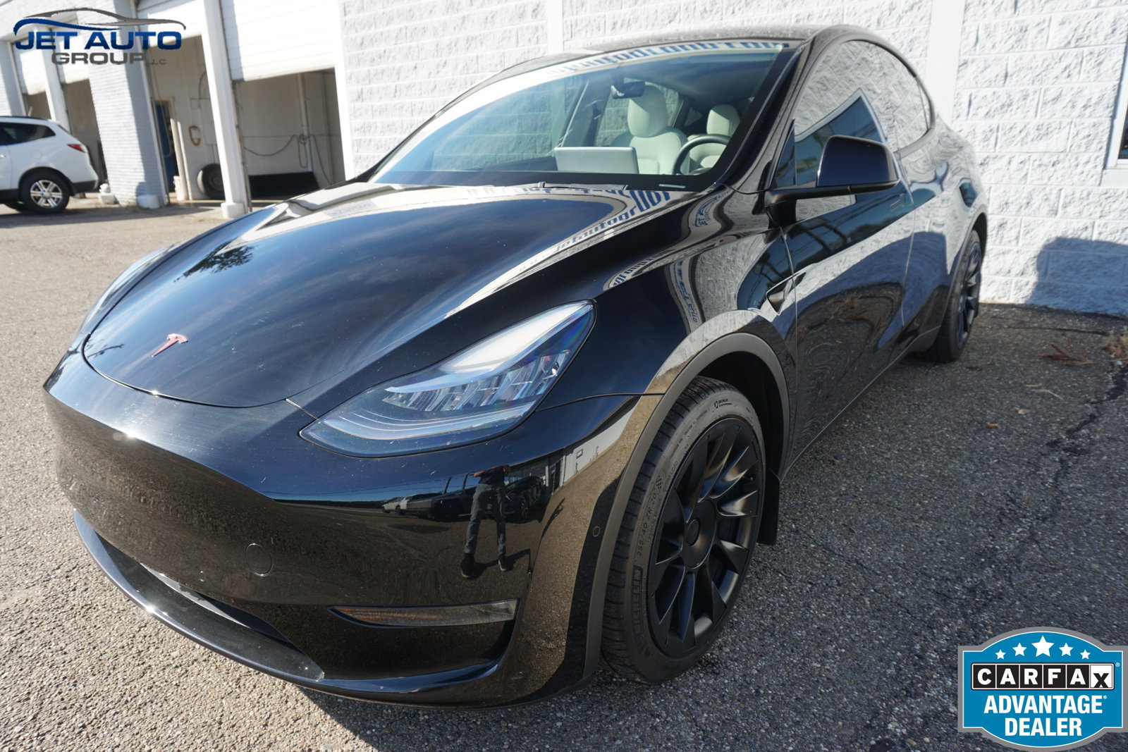 Used 2021 Tesla Model Y Long Range AWD/4WD image 3