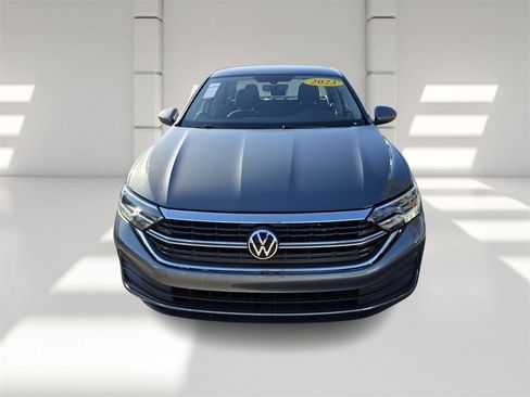 Used 2023 Volkswagen Jetta S image 2