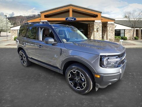 New 2025 Ford Bronco Sport Outer Banks image 3