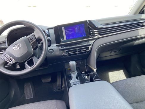 Used 2025 Toyota Camry LE image 14