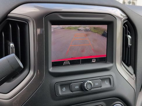 Used 2025 Chevrolet Silverado 1500 Custom Trail Boss AWD/4WD image 15