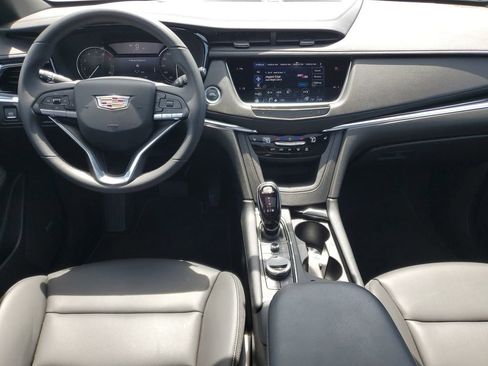 Used 2025 Cadillac XT6 Luxury AWD/4WD image 22