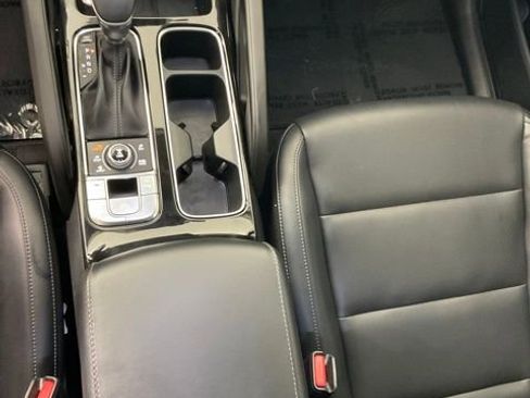 Used 2025 Kia Telluride S AWD/4WD image 19