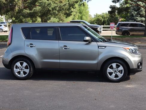 Used 2018 Kia Soul w/ Convenience Package FWD image 3