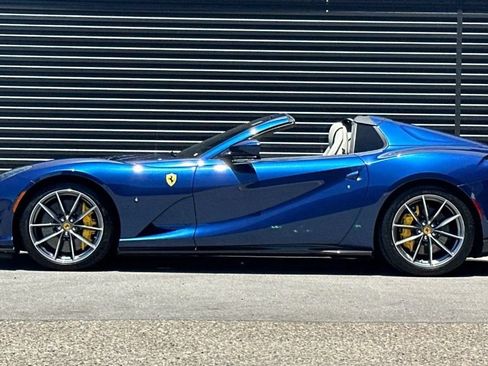 Used 2022 Ferrari 812 GTS RWD image 2