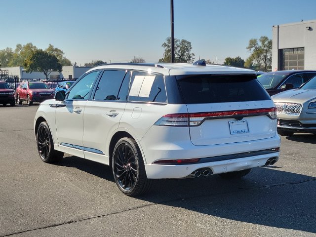 Used 2025 Lincoln Aviator Reserve w/ Equipment Group 201A AWD/4WD image 3