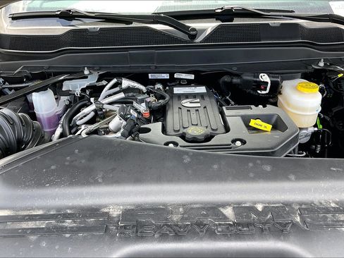 New 2026 RAM 2500 Limited AWD/4WD image 15