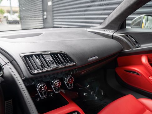 Used 2018 Audi R8 V10 plus AWD/4WD image 10