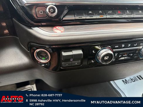 Used 2025 GMC Sierra 1500 SLT AWD/4WD image 19