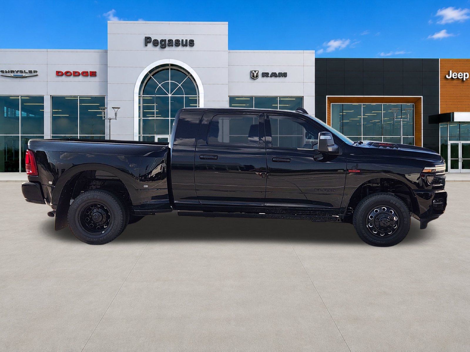 New 2026 RAM 3500 Laramie AWD/4WD image 7