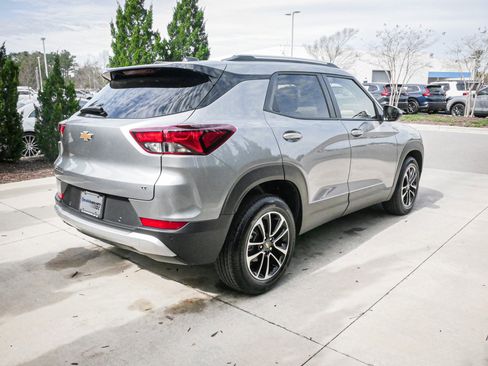 Used 2024 Chevrolet TrailBlazer LT w/ Driver Confidence Package image 10