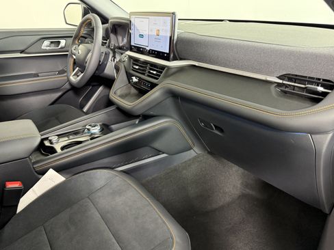 New 2026 Ford Explorer Tremor AWD/4WD image 9