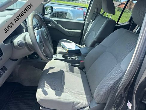 Used 2013 Nissan Frontier SV RWD image 12