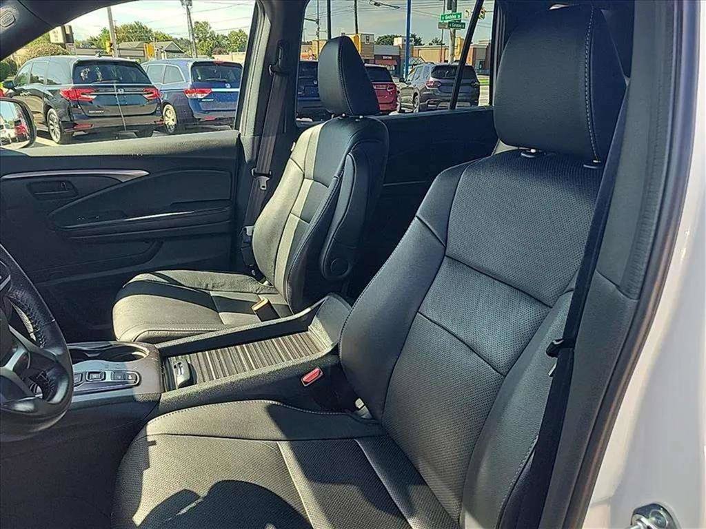 Used 2023 Honda Passport EX-L image 14