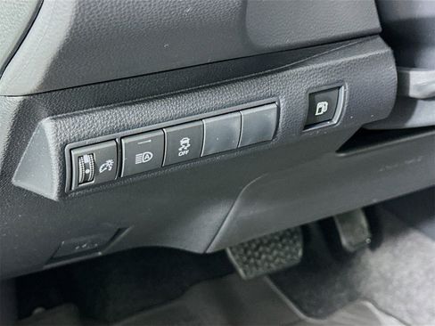 Used 2026 Toyota Corolla SE image 10