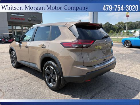 Used 2024 Nissan Rogue SV FWD image 7