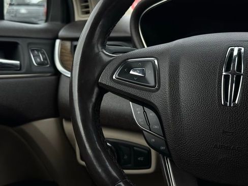 Used 2019 Lincoln MKC Reserve w/ MKC Climate Package AWD/4WD image 10