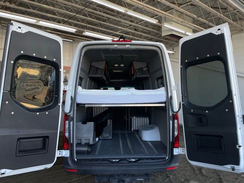 Used 2022 Mercedes-Benz Sprinter 3500 image 16