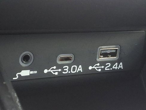 Certified 2025 Subaru Outback Limited image 26