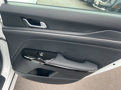 Certified 2025 Kia K5 GT-Line image 15