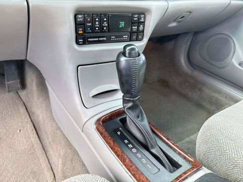 Used 2003 Buick Regal LS w/ LS Luxury Package image 13