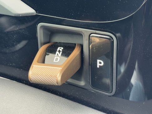 Used 2025 Porsche Taycan 4S w/ Premium Package image 24