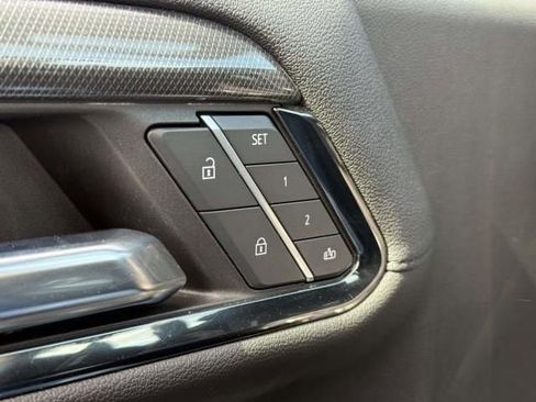 Used 2024 GMC Sierra 1500 AT4 w/ Technology Package AWD/4WD image 19