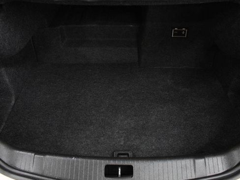 Used 2013 Buick LaCrosse Leather w/ Driver Confidence Package FWD image 18