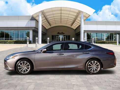 Used 2020 Lexus ES 300h w/ Premium Package image 3