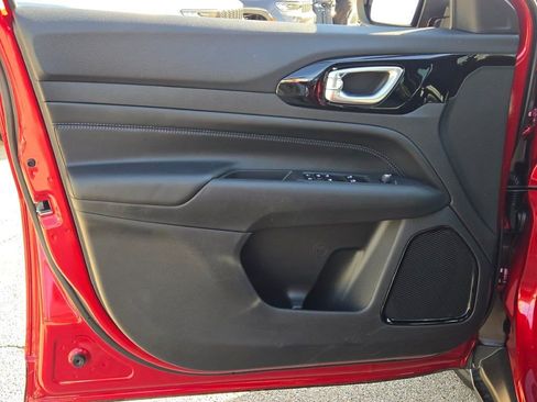 New 2026 Jeep Compass Latitude image 20