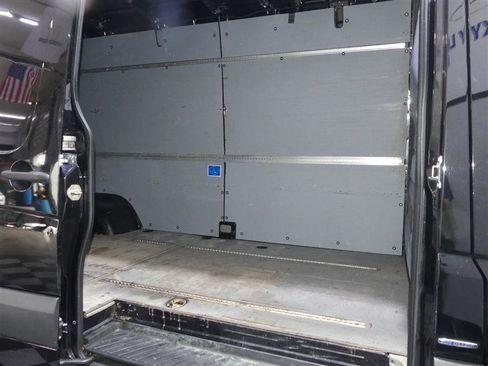 Used 2016 Mercedes-Benz Sprinter 3500 image 23