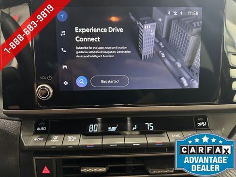 Used 2025 Toyota Camry SE AWD/4WD image 13