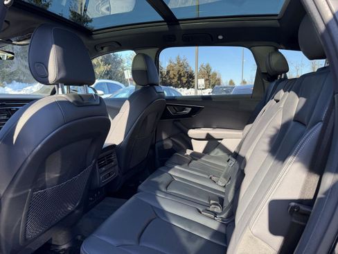 Used 2025 Audi Q7 2.0T Premium w/ Convenience Plus Package image 21