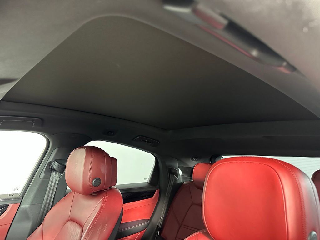 Certified 2023 Porsche Cayenne Coupe AWD/4WD image 21