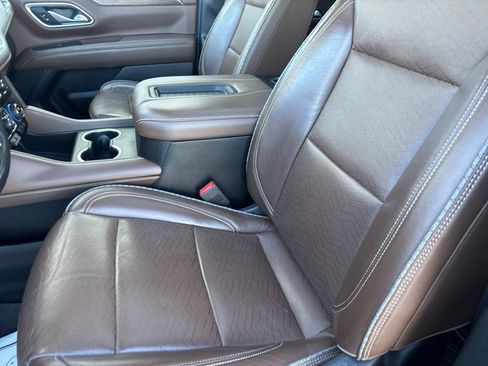 Used 2021 Chevrolet Suburban High Country w/ Premium Package AWD/4WD image 22
